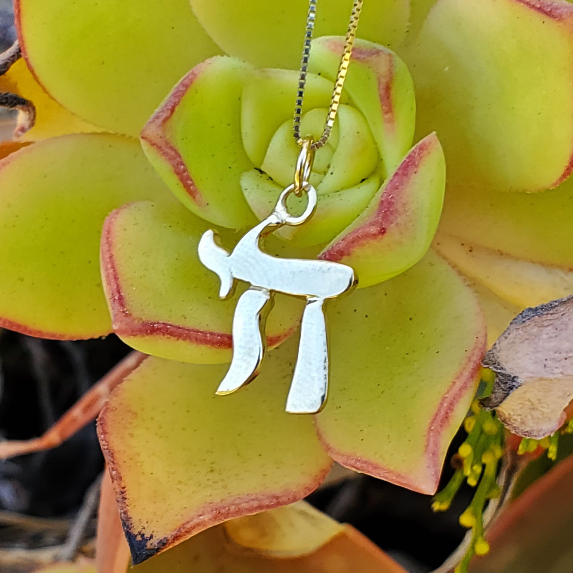 14k Yellow Gold Chai Pendant Solid Modern Smooth