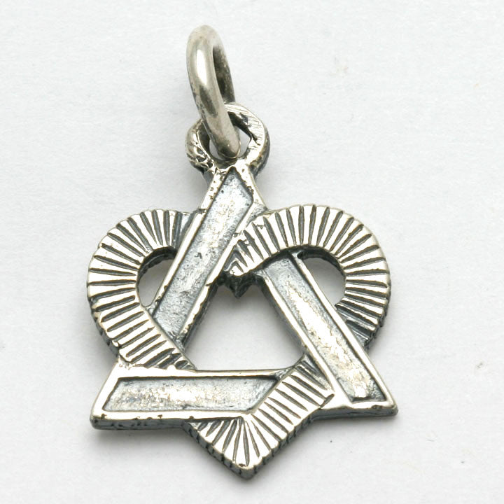 Sterling Silver Star of David Heart Oxidized Pendant - JewelryJudaica