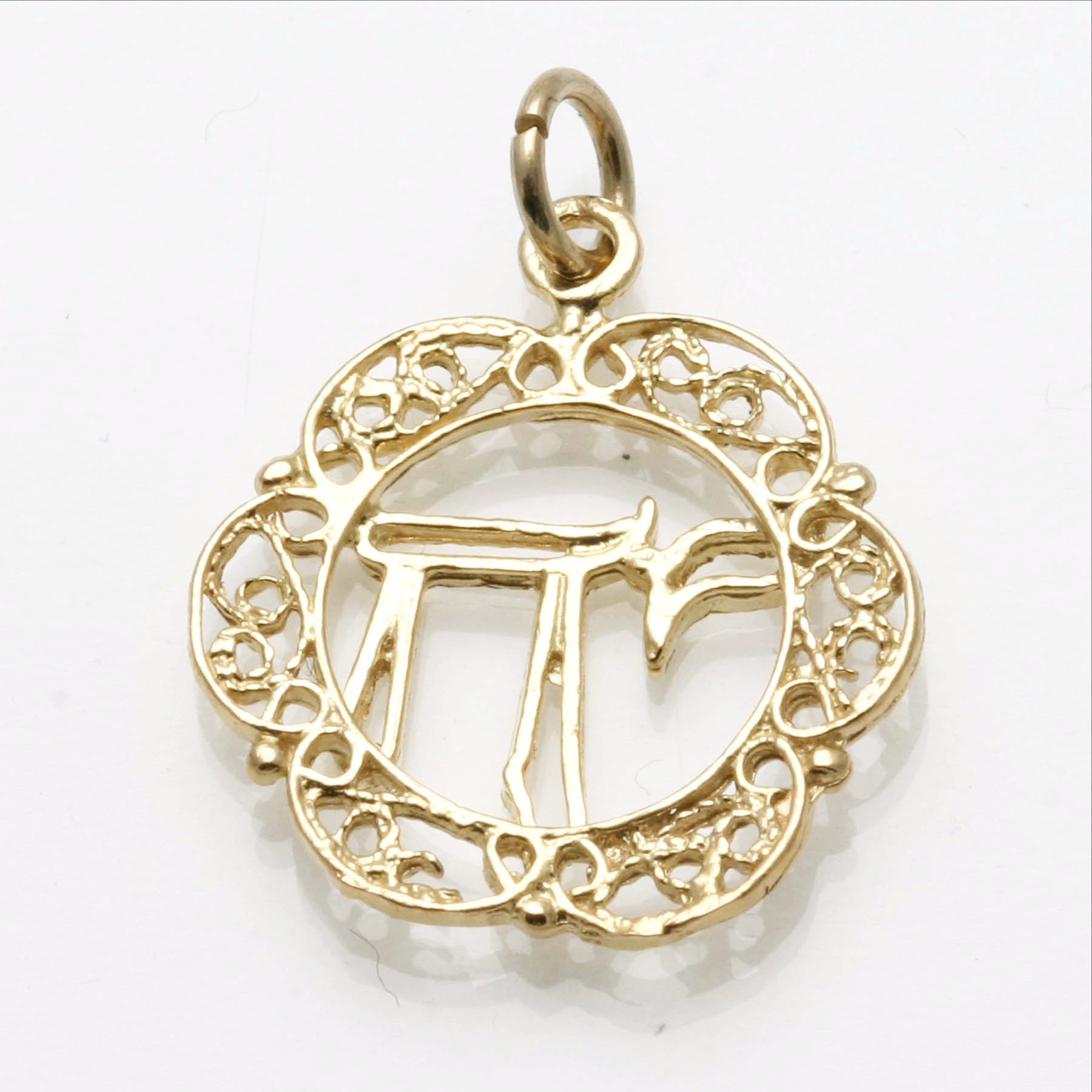 14k Yellow Gold Encircled Filigree Chai Pendant - JewelryJudaica