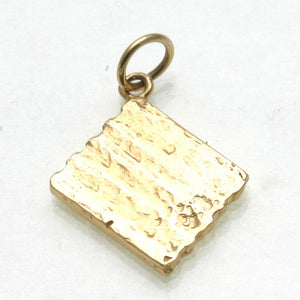 14k Yellow Gold Matzah Pendant Charm Passover - JewelryJudaica